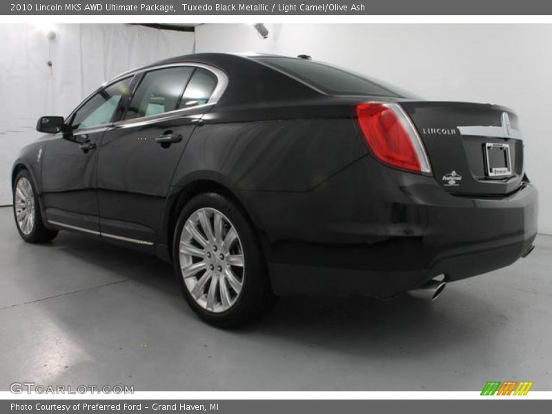 Tuxedo Black Metallic / Light Camel/Olive Ash 2010 Lincoln MKS AWD Ultimate Package