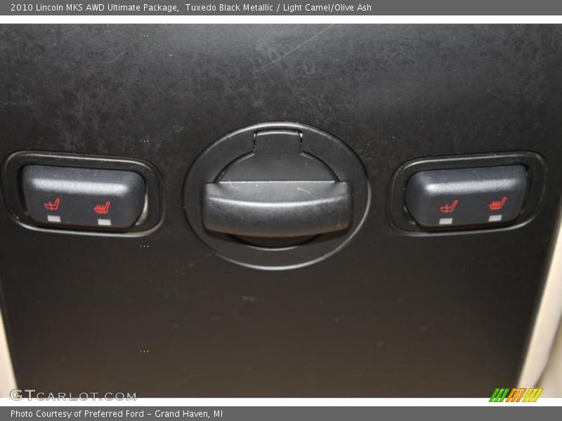 Tuxedo Black Metallic / Light Camel/Olive Ash 2010 Lincoln MKS AWD Ultimate Package