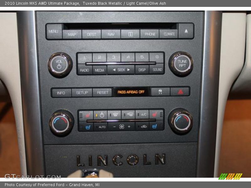 Tuxedo Black Metallic / Light Camel/Olive Ash 2010 Lincoln MKS AWD Ultimate Package