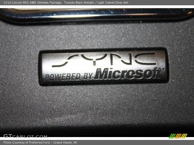 Tuxedo Black Metallic / Light Camel/Olive Ash 2010 Lincoln MKS AWD Ultimate Package