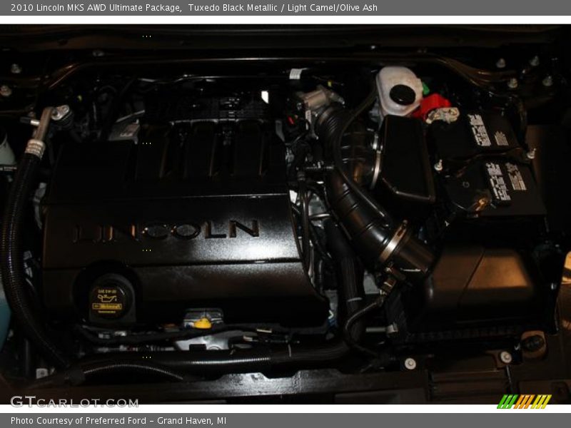 Tuxedo Black Metallic / Light Camel/Olive Ash 2010 Lincoln MKS AWD Ultimate Package