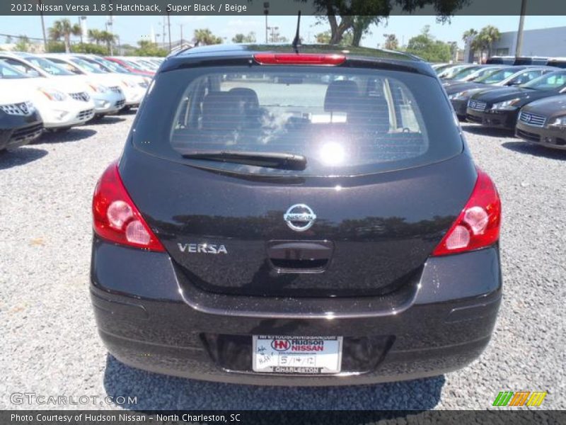 Super Black / Beige 2012 Nissan Versa 1.8 S Hatchback