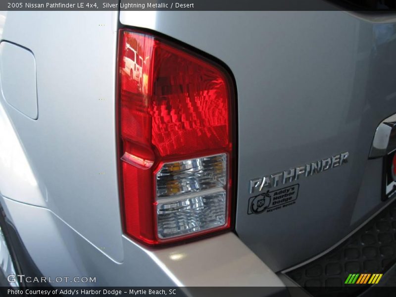 Silver Lightning Metallic / Desert 2005 Nissan Pathfinder LE 4x4