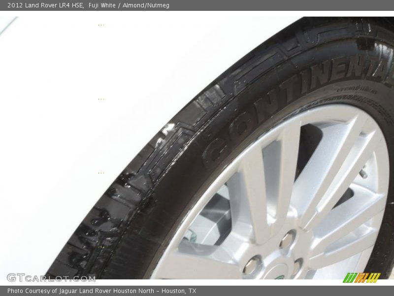 Fuji White / Almond/Nutmeg 2012 Land Rover LR4 HSE