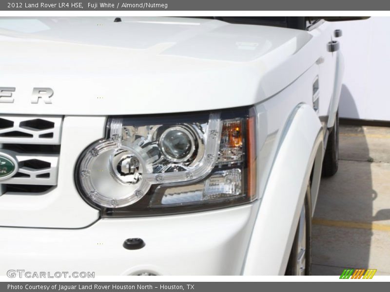 Fuji White / Almond/Nutmeg 2012 Land Rover LR4 HSE