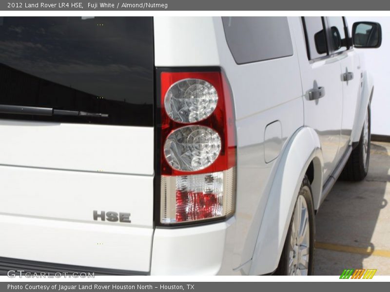 Fuji White / Almond/Nutmeg 2012 Land Rover LR4 HSE