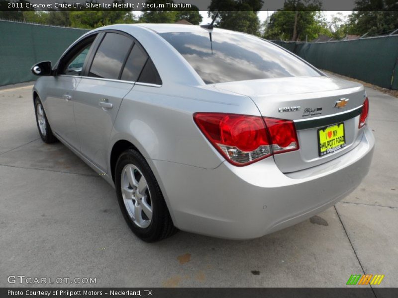 Silver Ice Metallic / Medium Titanium 2011 Chevrolet Cruze LT