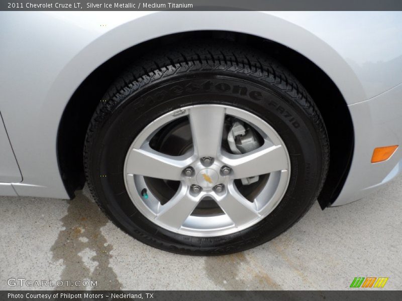 Silver Ice Metallic / Medium Titanium 2011 Chevrolet Cruze LT