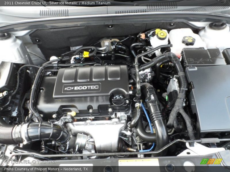 Silver Ice Metallic / Medium Titanium 2011 Chevrolet Cruze LT