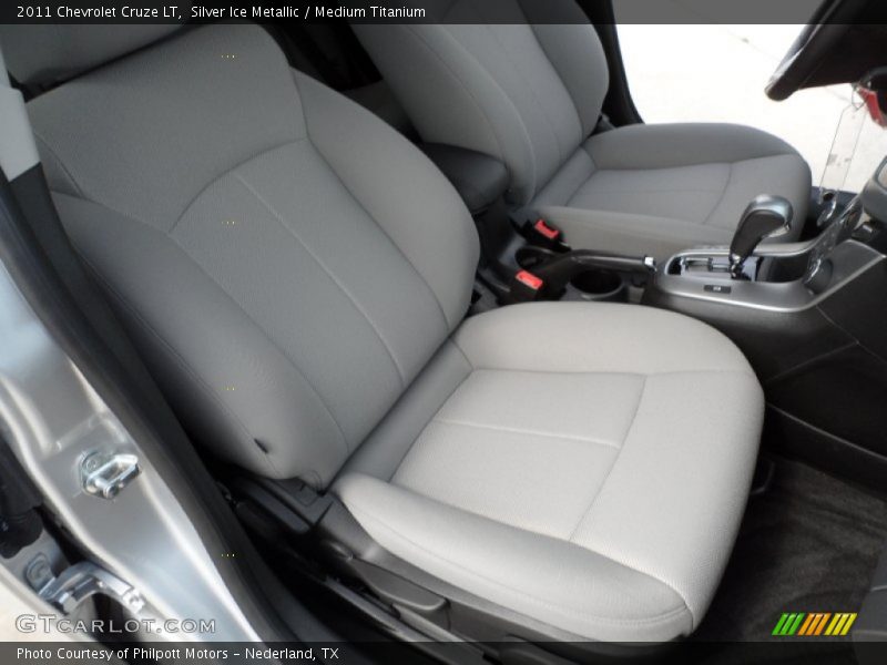 Silver Ice Metallic / Medium Titanium 2011 Chevrolet Cruze LT