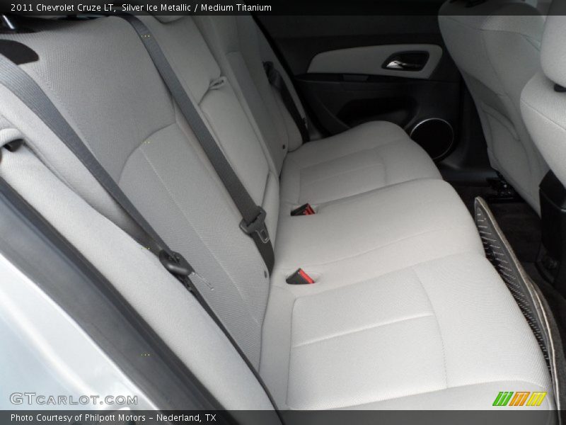 Silver Ice Metallic / Medium Titanium 2011 Chevrolet Cruze LT