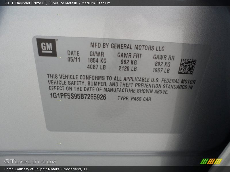 Silver Ice Metallic / Medium Titanium 2011 Chevrolet Cruze LT