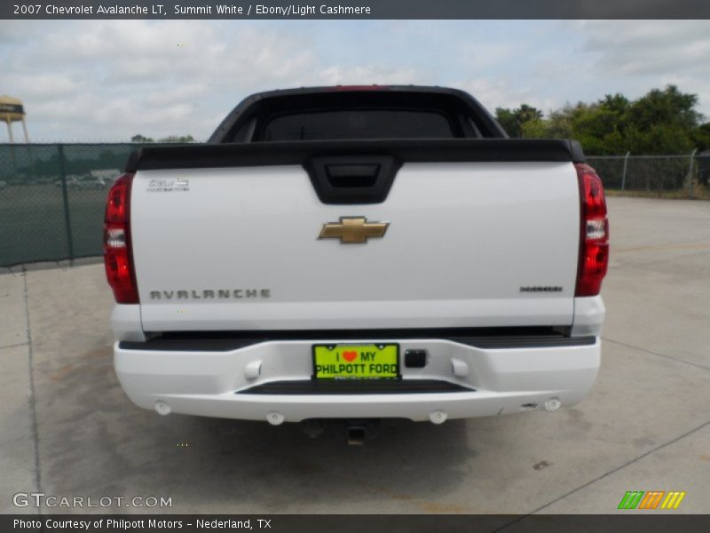 Summit White / Ebony/Light Cashmere 2007 Chevrolet Avalanche LT