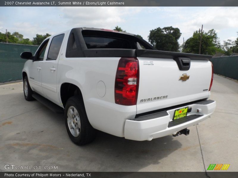 Summit White / Ebony/Light Cashmere 2007 Chevrolet Avalanche LT