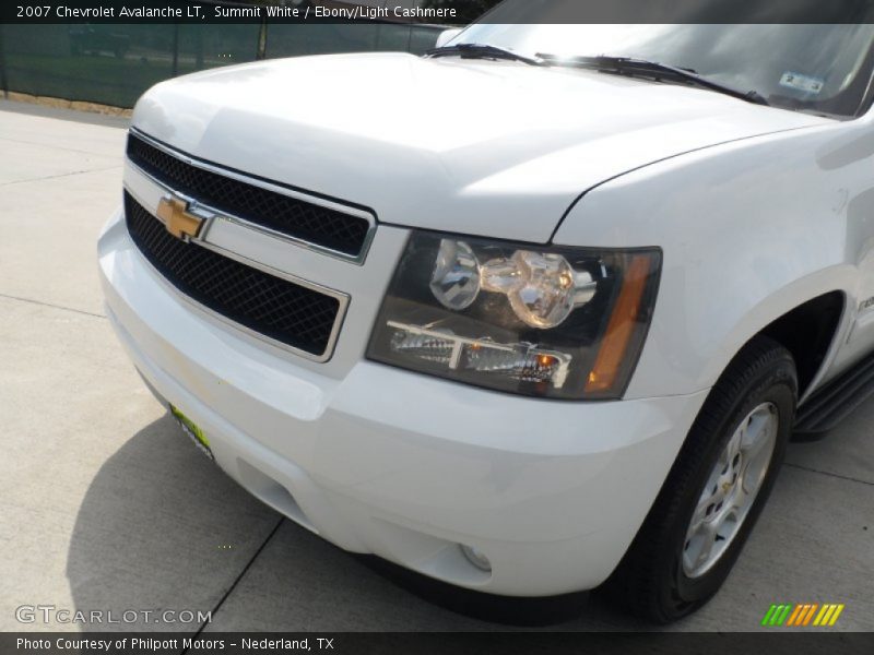 Summit White / Ebony/Light Cashmere 2007 Chevrolet Avalanche LT