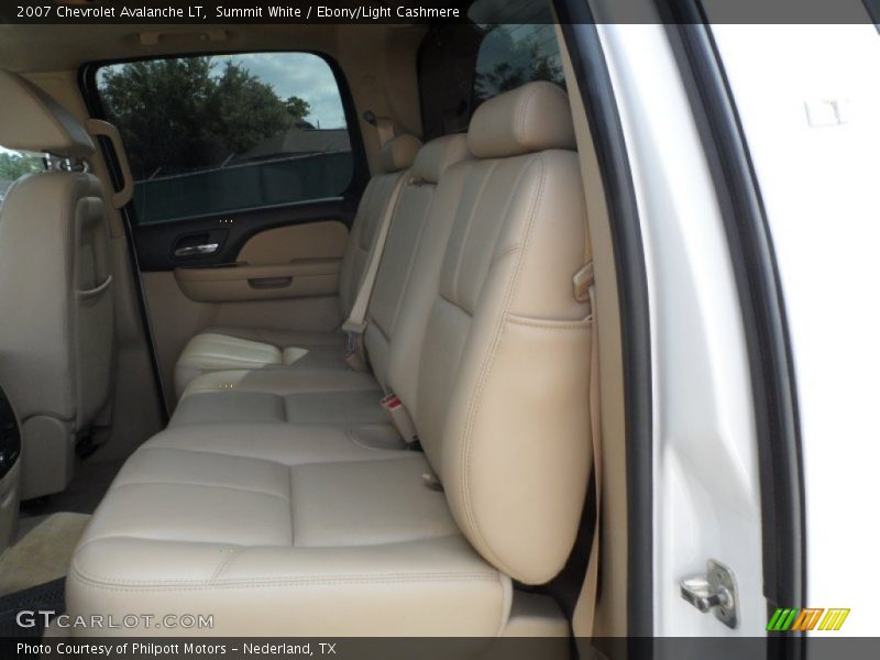 Summit White / Ebony/Light Cashmere 2007 Chevrolet Avalanche LT