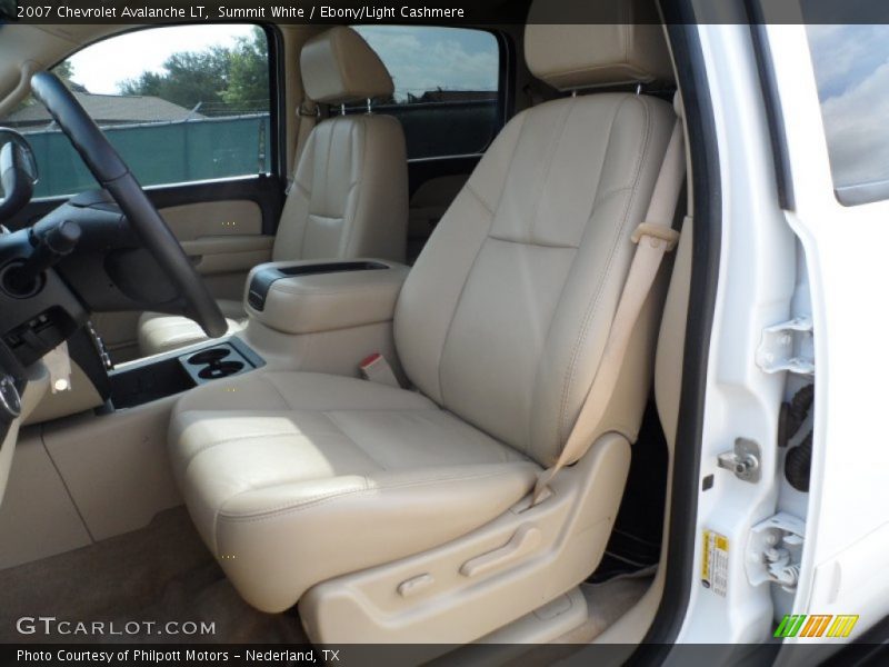 Summit White / Ebony/Light Cashmere 2007 Chevrolet Avalanche LT