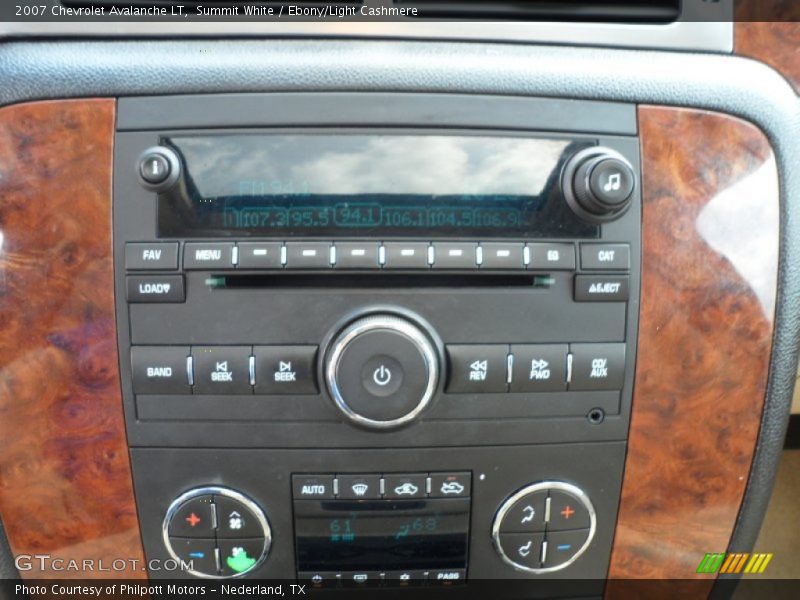 Summit White / Ebony/Light Cashmere 2007 Chevrolet Avalanche LT