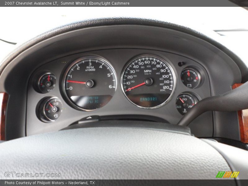 Summit White / Ebony/Light Cashmere 2007 Chevrolet Avalanche LT