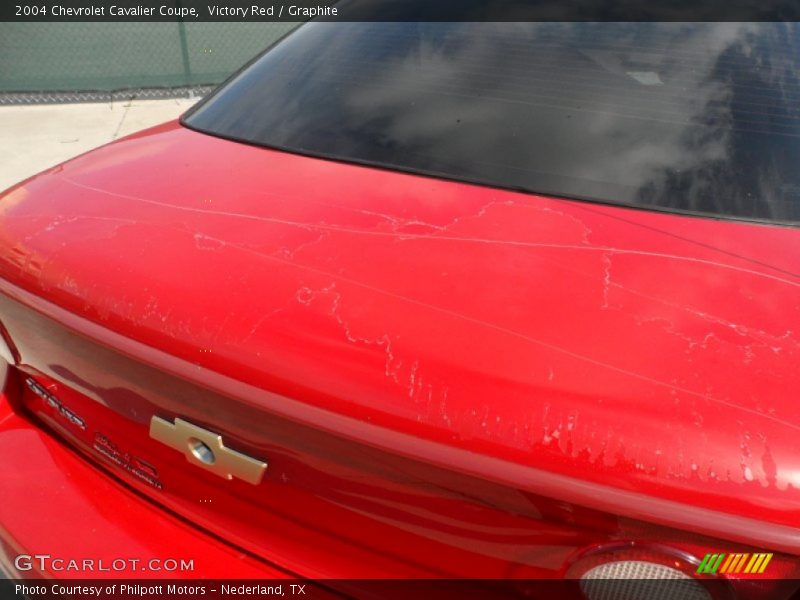 Victory Red / Graphite 2004 Chevrolet Cavalier Coupe
