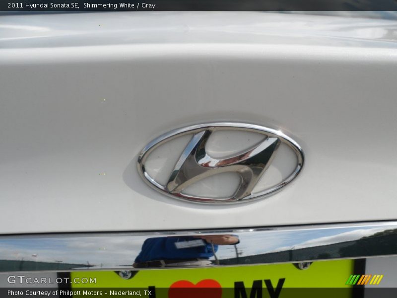 Shimmering White / Gray 2011 Hyundai Sonata SE