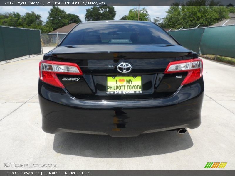 Attitude Black Metallic / Black/Ash 2012 Toyota Camry SE