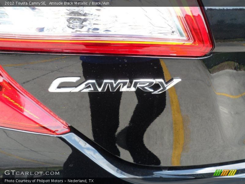 Attitude Black Metallic / Black/Ash 2012 Toyota Camry SE