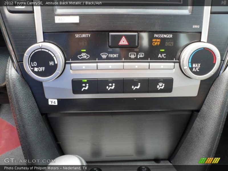 Attitude Black Metallic / Black/Ash 2012 Toyota Camry SE