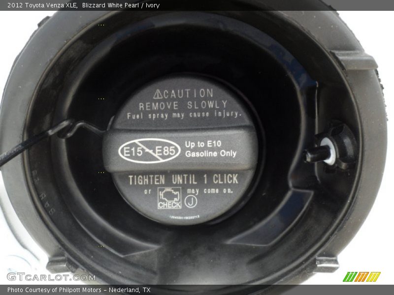 Blizzard White Pearl / Ivory 2012 Toyota Venza XLE