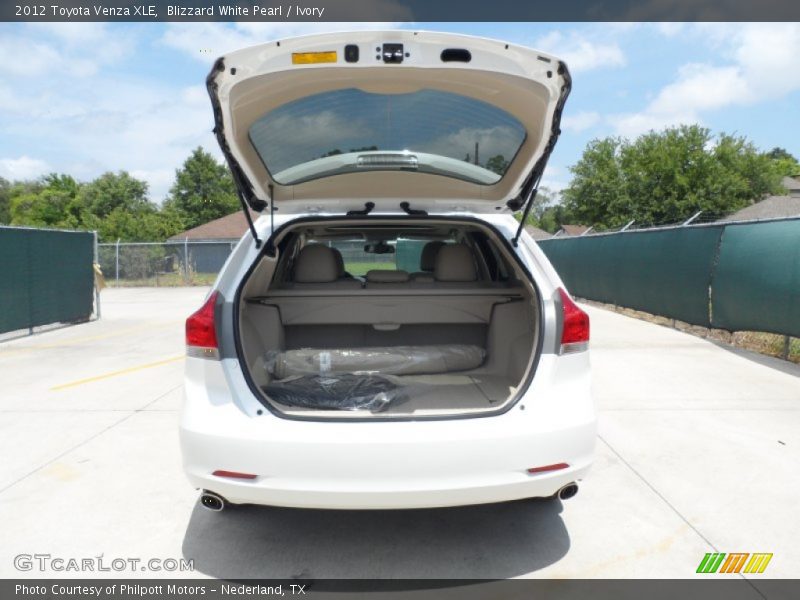 Blizzard White Pearl / Ivory 2012 Toyota Venza XLE