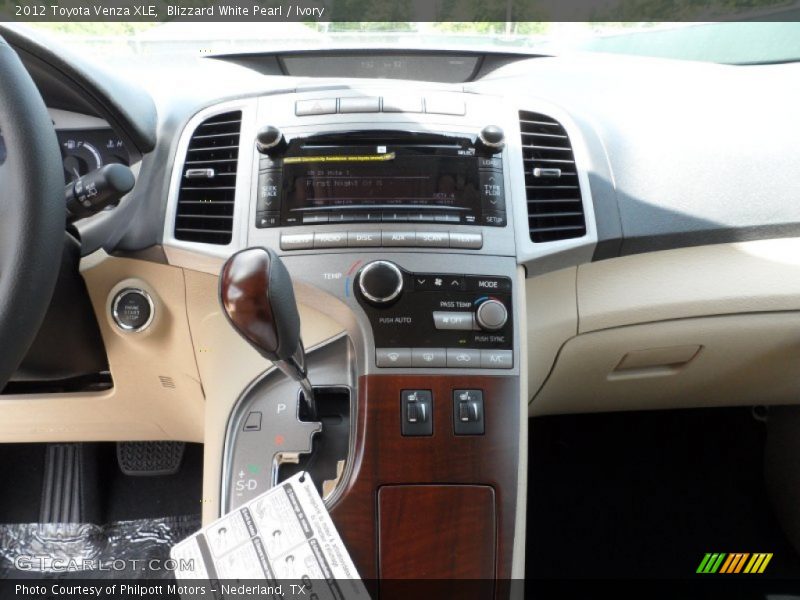 Blizzard White Pearl / Ivory 2012 Toyota Venza XLE