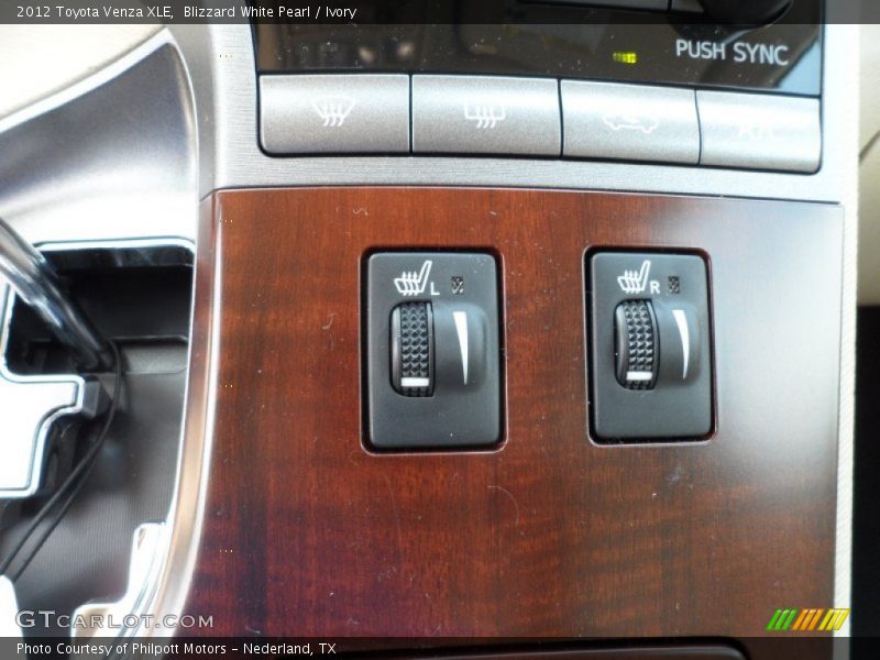Blizzard White Pearl / Ivory 2012 Toyota Venza XLE