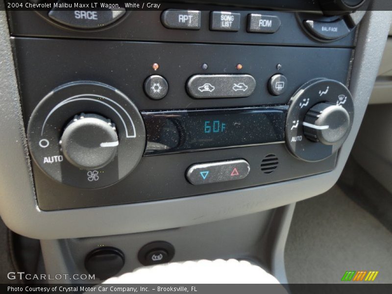 White / Gray 2004 Chevrolet Malibu Maxx LT Wagon