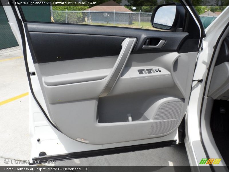 Blizzard White Pearl / Ash 2012 Toyota Highlander SE