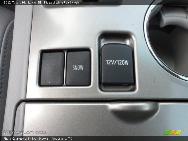 Blizzard White Pearl / Ash 2012 Toyota Highlander SE