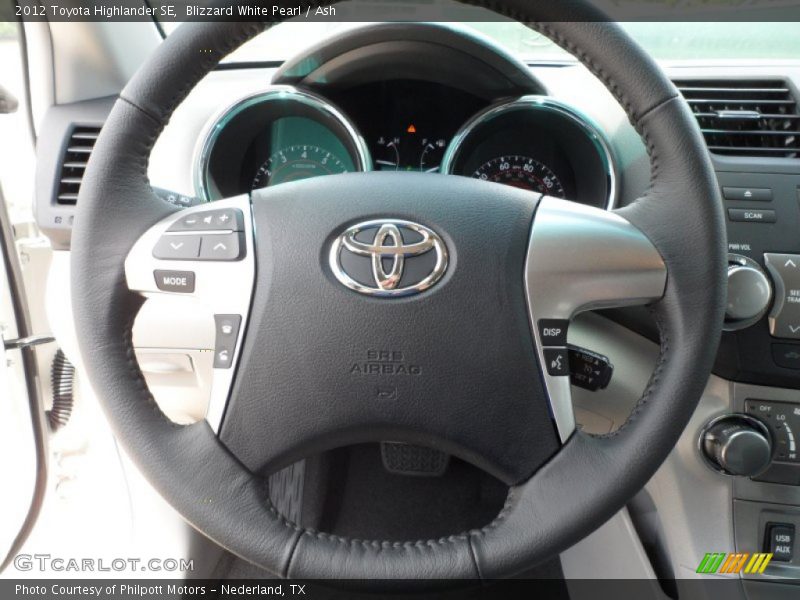 Blizzard White Pearl / Ash 2012 Toyota Highlander SE
