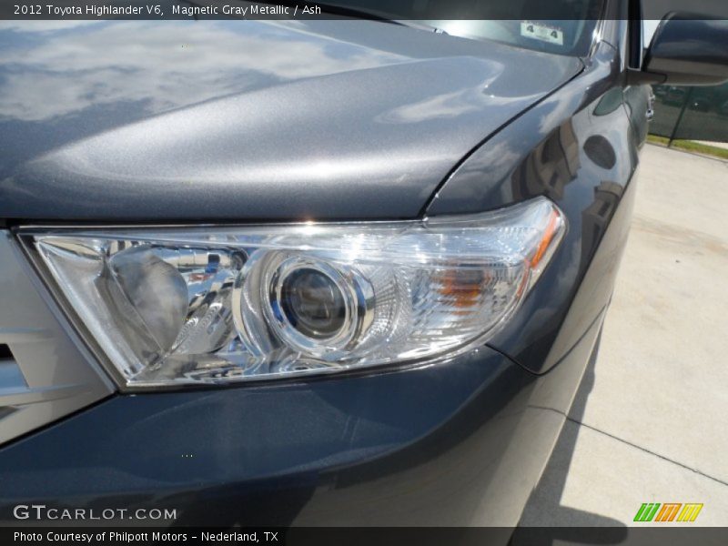 Magnetic Gray Metallic / Ash 2012 Toyota Highlander V6