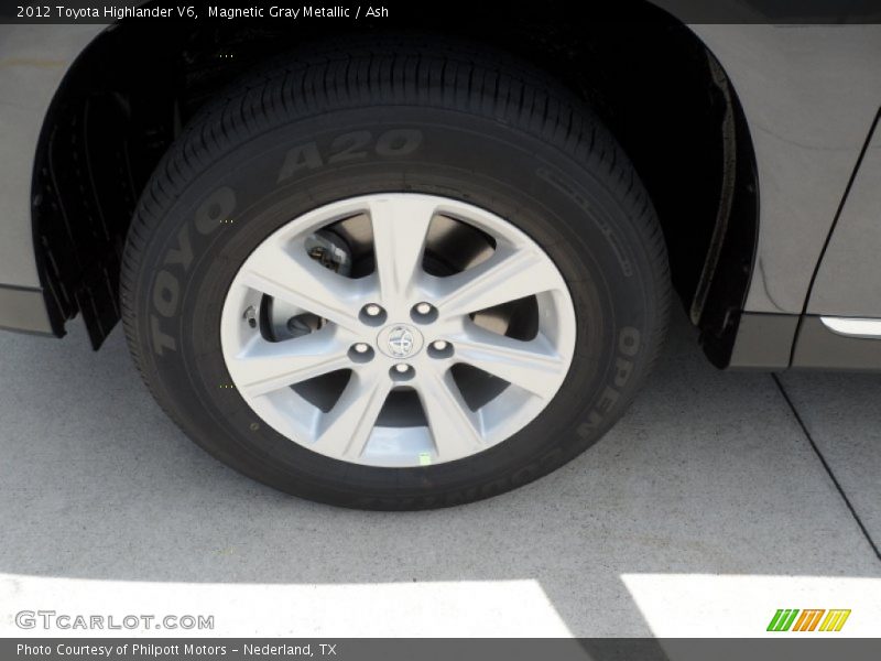 Magnetic Gray Metallic / Ash 2012 Toyota Highlander V6