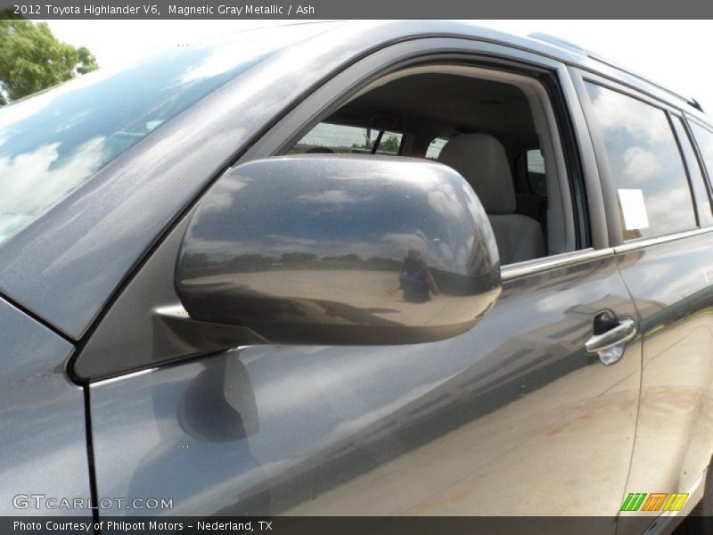 Magnetic Gray Metallic / Ash 2012 Toyota Highlander V6