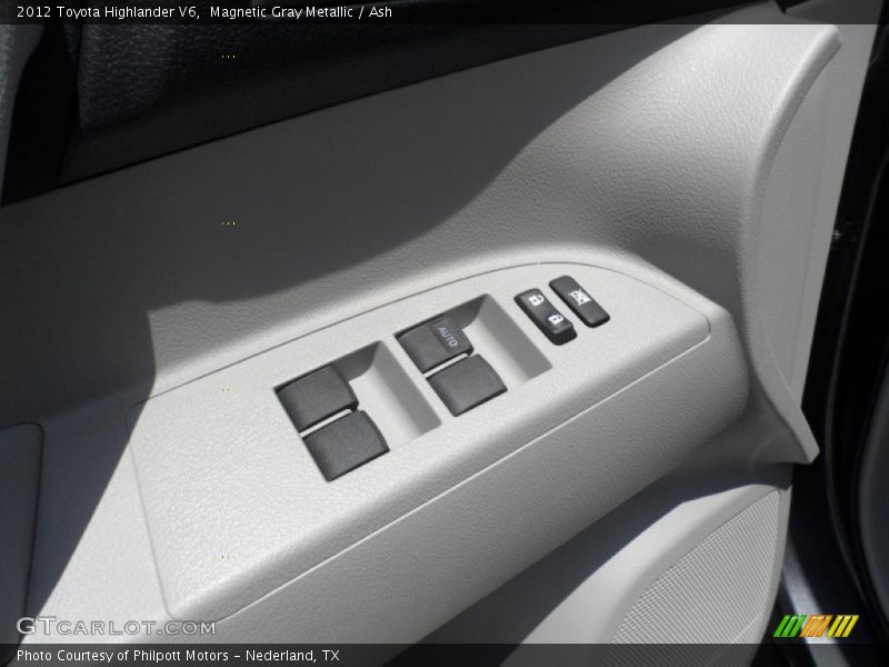 Magnetic Gray Metallic / Ash 2012 Toyota Highlander V6