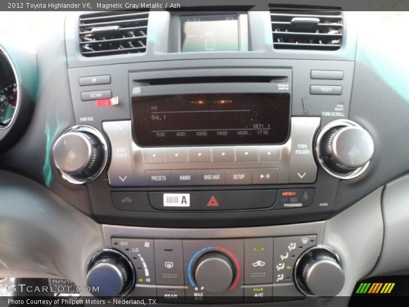 Magnetic Gray Metallic / Ash 2012 Toyota Highlander V6
