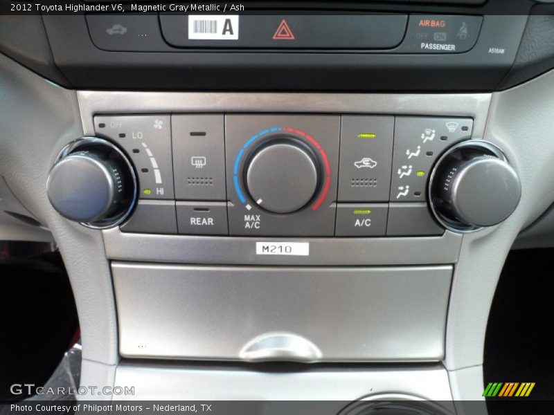 Magnetic Gray Metallic / Ash 2012 Toyota Highlander V6