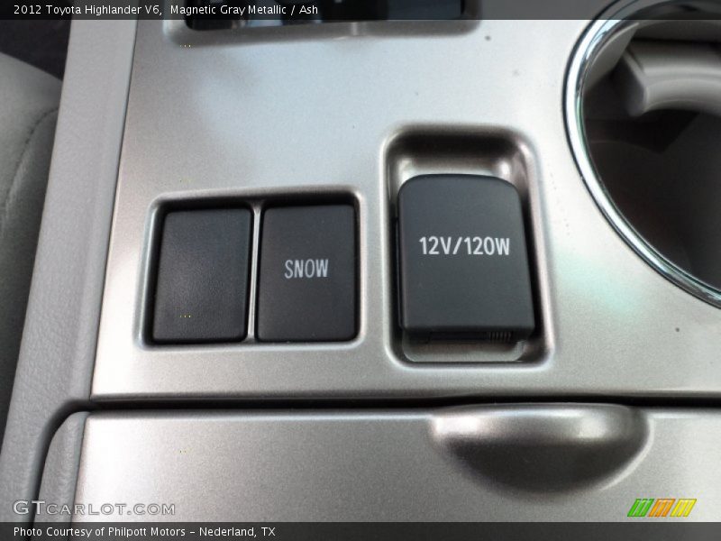 Magnetic Gray Metallic / Ash 2012 Toyota Highlander V6