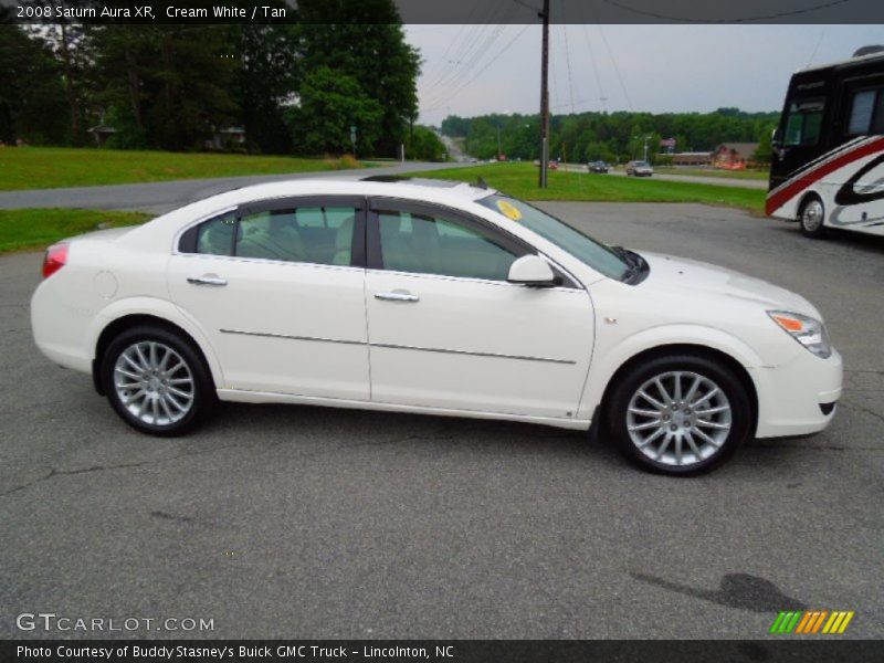 Cream White / Tan 2008 Saturn Aura XR