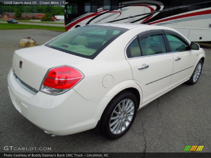 Cream White / Tan 2008 Saturn Aura XR