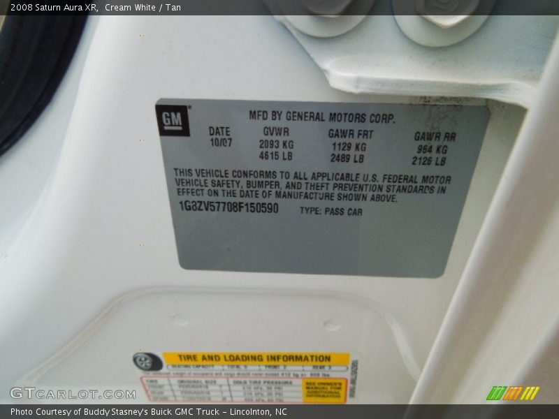 Cream White / Tan 2008 Saturn Aura XR