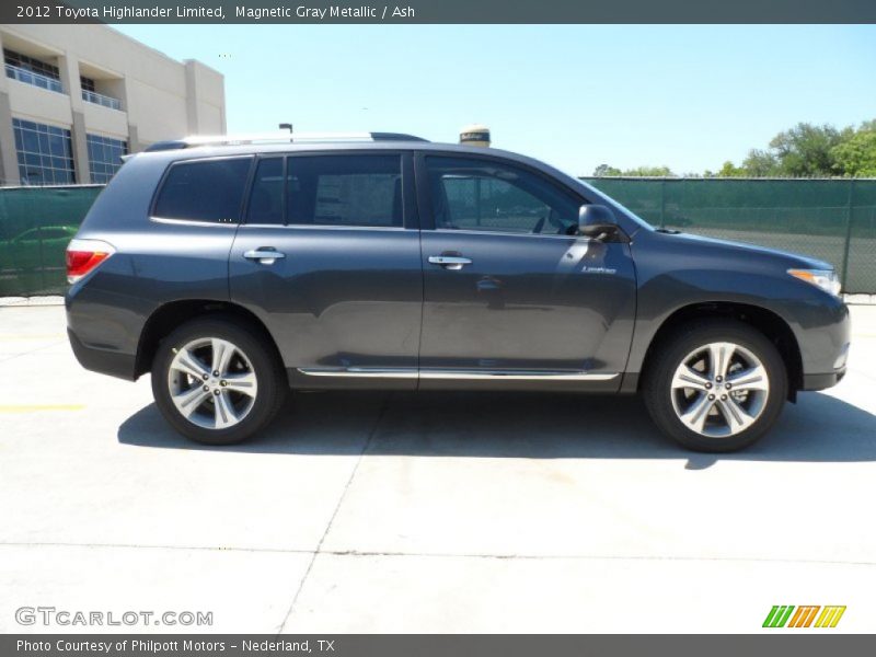Magnetic Gray Metallic / Ash 2012 Toyota Highlander Limited