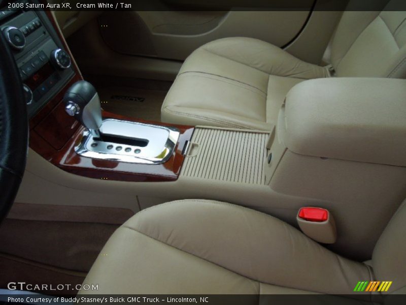Cream White / Tan 2008 Saturn Aura XR