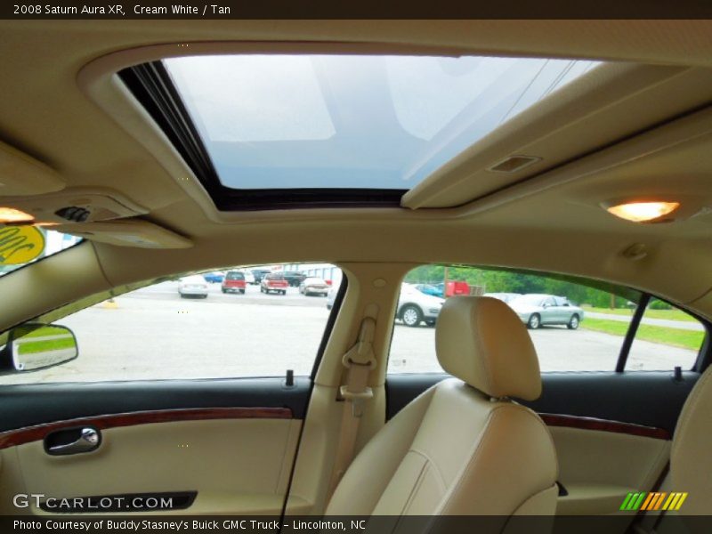 Cream White / Tan 2008 Saturn Aura XR