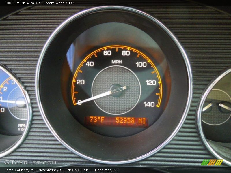 Cream White / Tan 2008 Saturn Aura XR